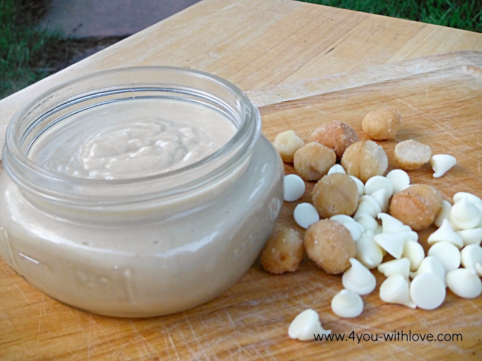 White Chocolate Macadamia Nut Butter