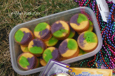 Mini-King Cakes (Mardi Gras Cupcakes)